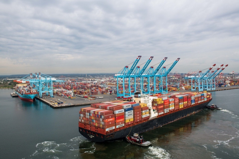 미 동안 뉴저지항의 APM 컨테이너터미널. 사진 : Port Authority New York & New JERSEY