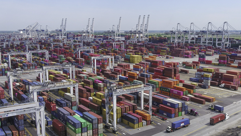 화물이 가득 찬 미 동안의 사반나(Savannah)항. 사진 : Port of Savannah