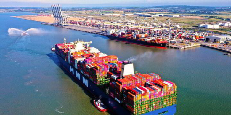 DP World가 운영하는 런던 게이트웨이항. 사진 : DP World
