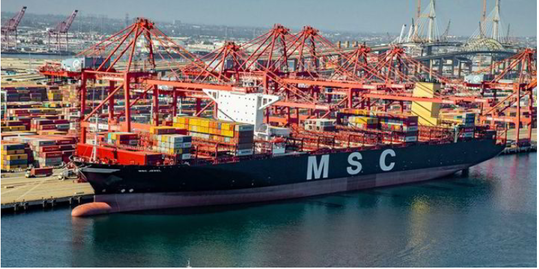 미 서안 롱비치항에 기항한 MSC의 1만 4300TEU급 컨테이너선 'MSC Jewel호'. 사진 : Port of Long Beach
