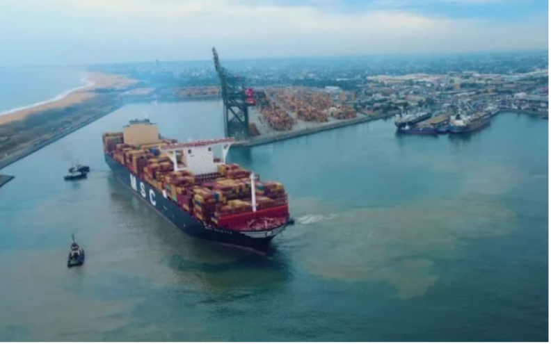 지난 4월 말 토고 로메항에 기항한 2만 4000TEU급 'MSC Diletta호'. 사진 : Port Autonome de Lomé