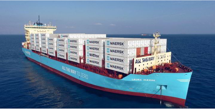 사진은 메탄올 추진 2,100TEU급 컨테이너선 'Laura Maersk호'. 사진 : 머스크