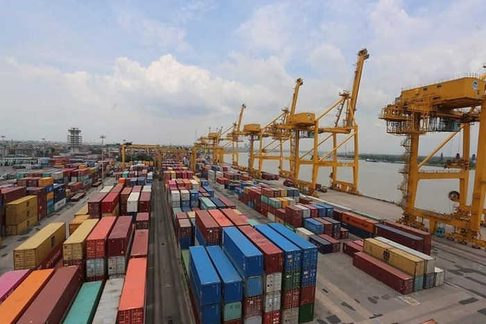 치타공항 컨테이너 야드. 사진 : Port of Chittagong