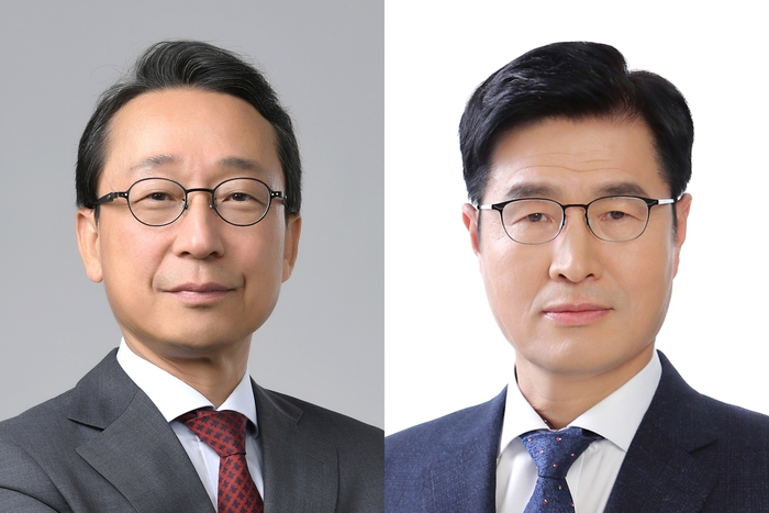 신임 HD현대 조영철<왼쪽> 부회장과 HD현대중공업 이상균 부회장.