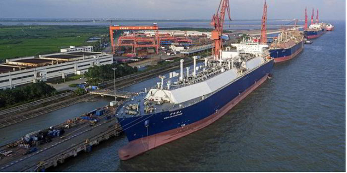 후동중화조선소에서 건조되고 있는 LNG운반선. 사진 : Hudong-Zhonghua Shipbuilding