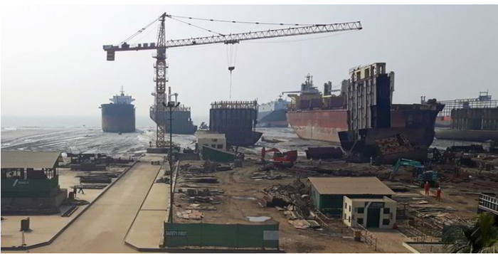 방글라데시 치타공의 선박 해체장. 사진 : IMO